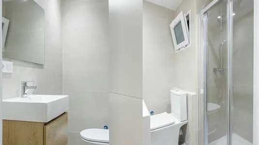 Rooms in el Camí de Vera - photo 9