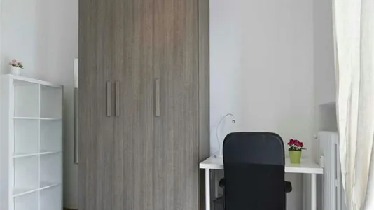 Rooms in Milano Zona 8 - Fiera, Gallaratese, Quarto Oggiaro - photo 4