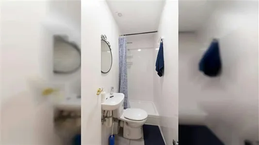 Rooms in Barcelona Ciutat Vella - photo 7