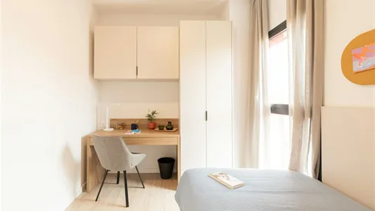 Rooms in Sevilla Triana - photo 8