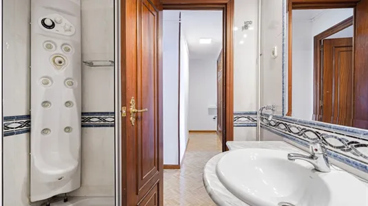 Rooms in Guadalajara - photo 8