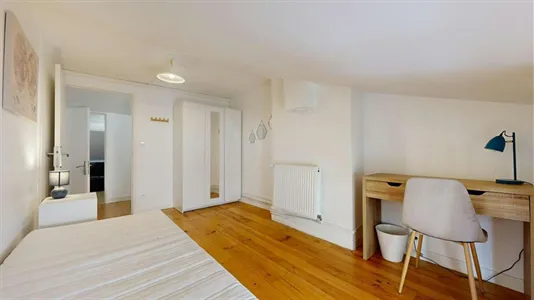 Apartments in Saint-Étienne - photo 4