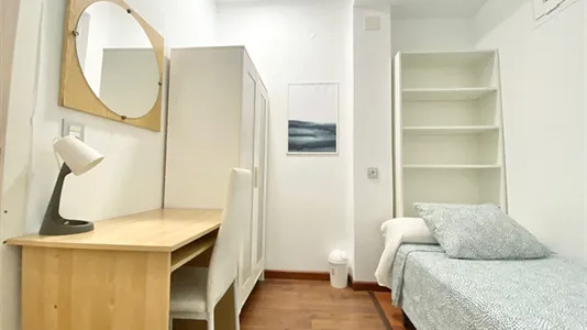 Rooms in Madrid Chamberí - photo 4