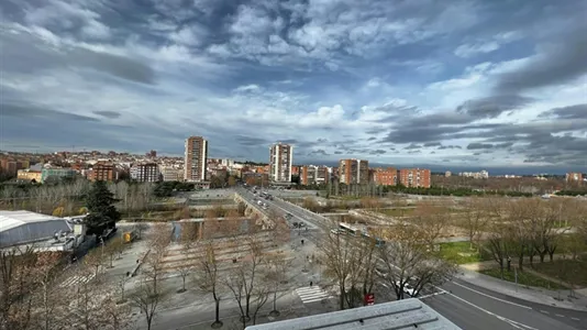 Rooms in Madrid Centro - photo 9