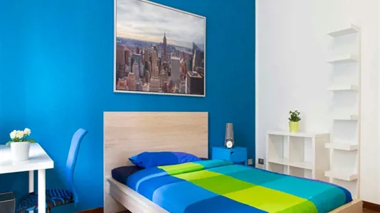 Rooms in Milano Zona 8 - Fiera, Gallaratese, Quarto Oggiaro - photo 2