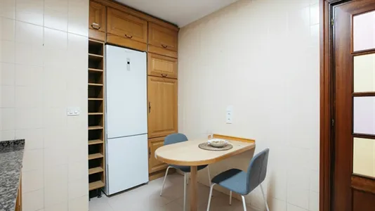 Rooms in Valencia Extramurs - photo 10