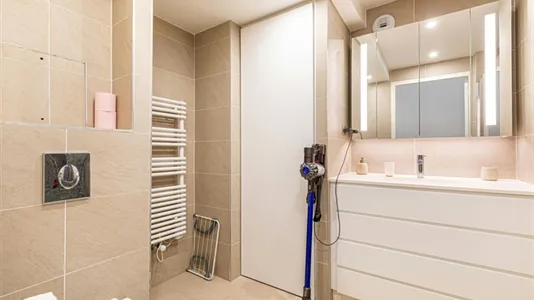 Apartments in Paris 16ème arrondissement (South) - photo 10