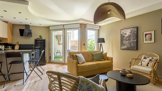 Apartments in Lyon - photo 5