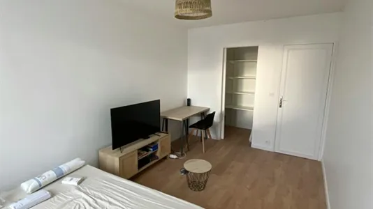 Rooms in Saint-Denis - photo 7