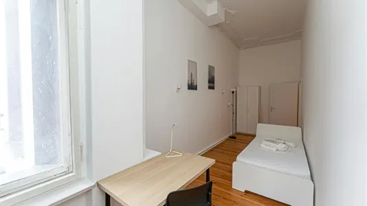 Rooms in Berlin Charlottenburg-Wilmersdorf - photo 1
