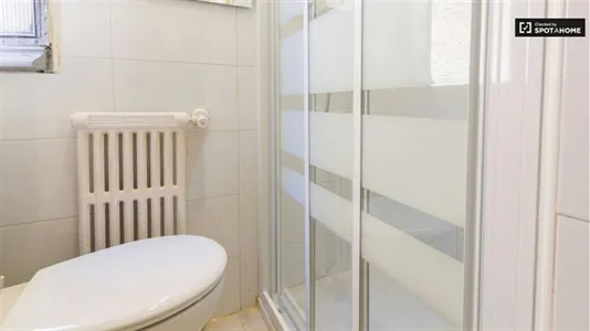 Rooms in Madrid Centro - photo 9