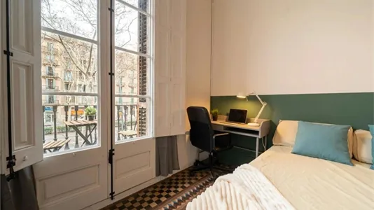 Rooms in Barcelona Eixample - photo 5