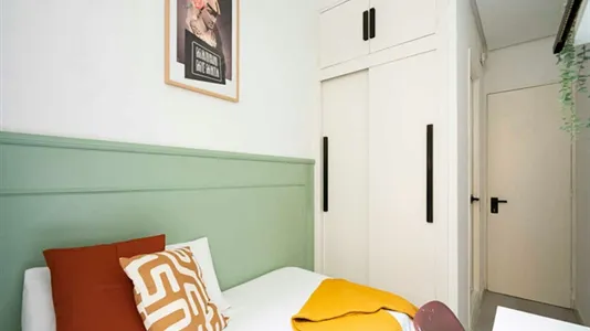 Rooms in Madrid Centro - photo 10