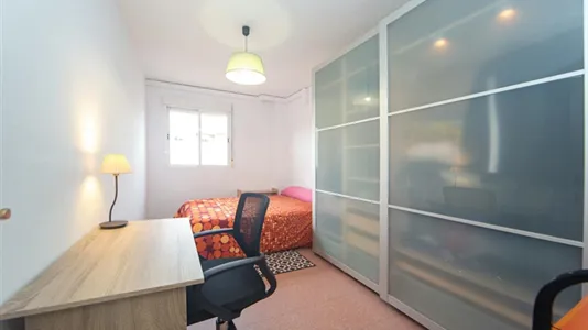 Rooms in Granada - photo 1