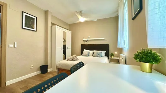 Rooms in Madrid Puente de Vallecas - photo 3