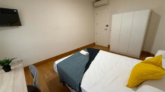 Rooms in Almería - photo 3