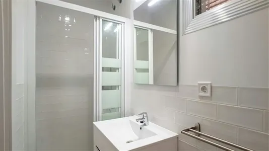 Rooms in Barcelona Eixample - photo 10