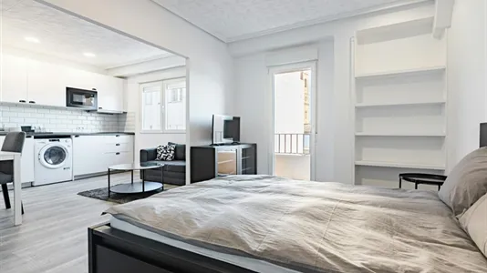 Apartments in Valencia Poblats Marítims - photo 1