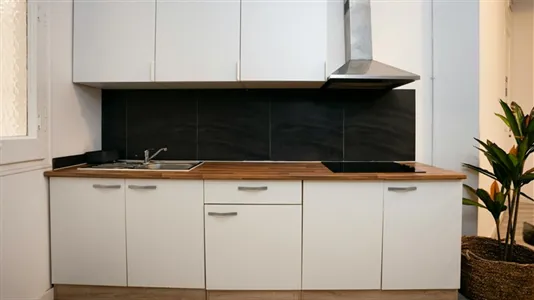 Rooms in Barcelona Eixample - photo 9