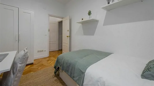 Rooms in Madrid Centro - photo 3