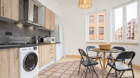 Rooms in Málaga - photo 4