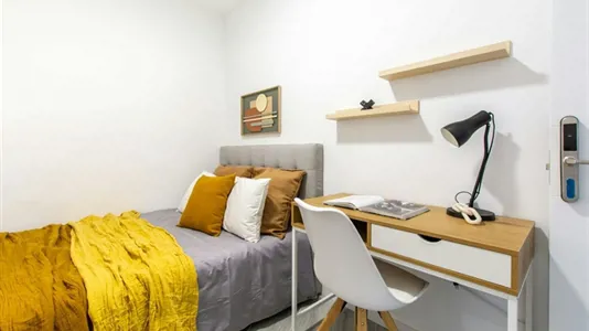 Rooms in Madrid Centro - photo 2
