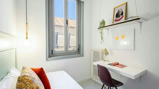 Rooms in Madrid Centro - photo 9