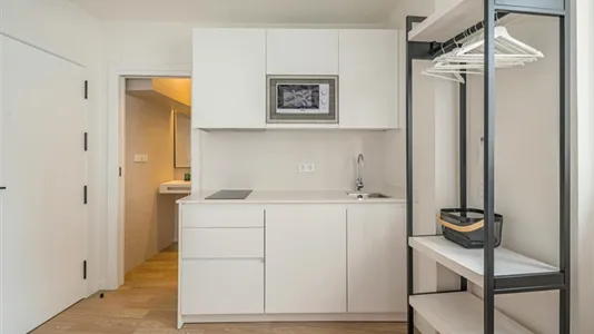 Rooms in Málaga - photo 5