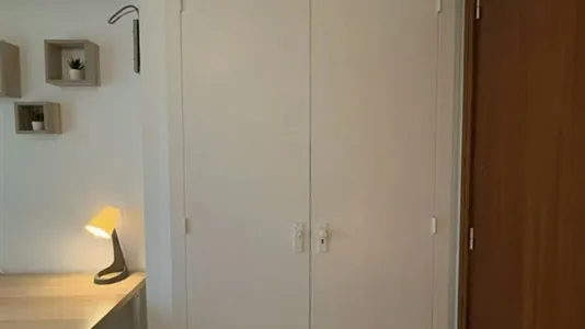 Rooms in Madrid Retiro - photo 4