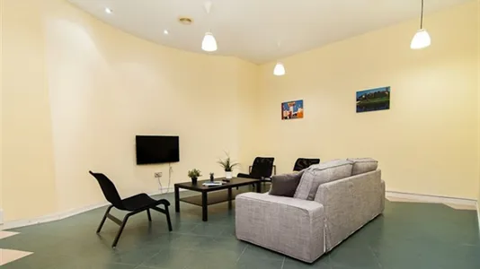 Rooms in Madrid Chamberí - photo 5