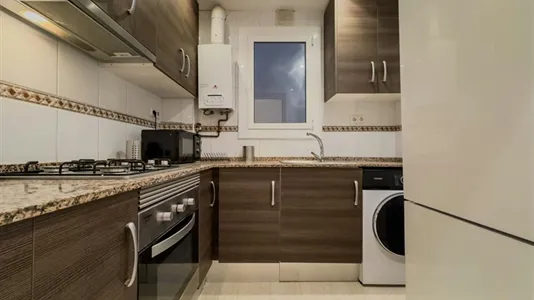 Rooms in L'Hospitalet de Llobregat - photo 4