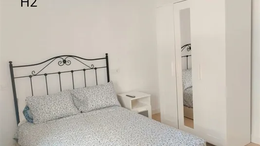Rooms in Oviedo - photo 4