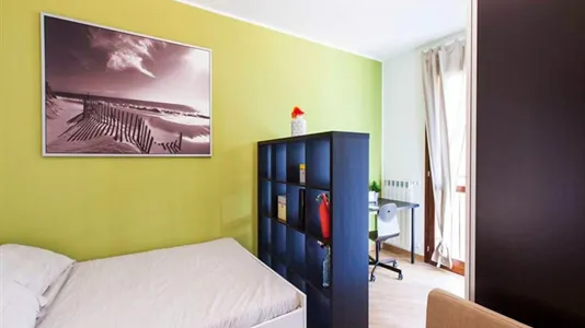 Rooms in Milano Zona 5 - Vigentino, Chiaravalle, Gratosoglio - photo 2