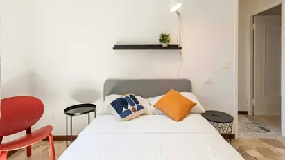 Room for rent in Milano Zona 6 - Barona, Lorenteggio, Milan