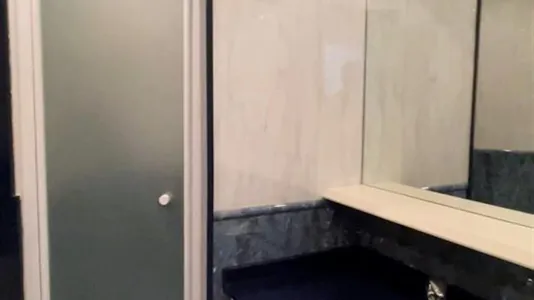 Rooms in Bilbao - photo 10