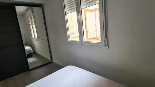 Rooms in el Camí de Vera - photo 7