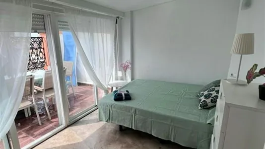 Rooms in Valencia Ciutat Vella - photo 2