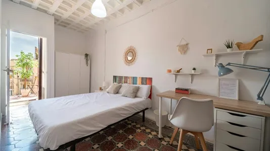 Rooms in Barcelona Ciutat Vella - photo 4