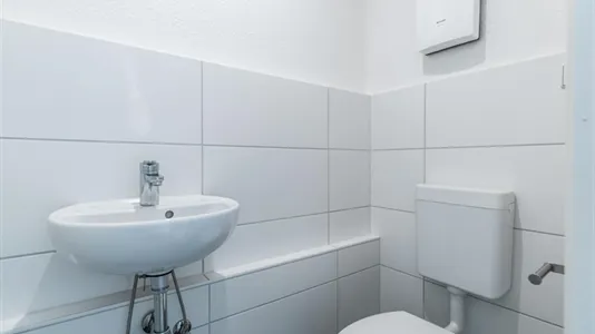 Rooms in Berlin Charlottenburg-Wilmersdorf - photo 4