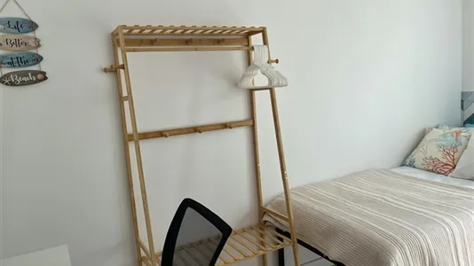 Rooms in Barcelona Ciutat Vella - photo 7