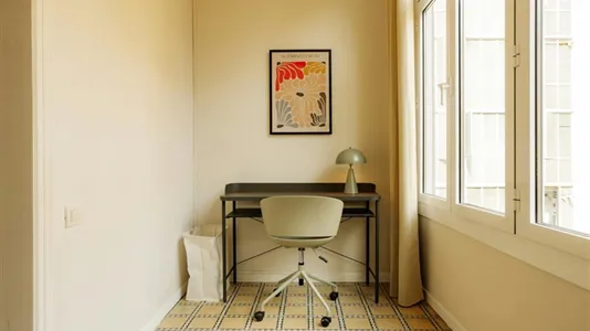 Rooms in Barcelona Ciutat Vella - photo 5