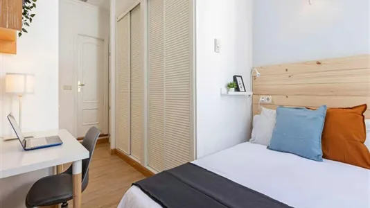Rooms in Madrid Centro - photo 2