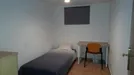 Room for rent, Lisbon (region), &lt;span class=&quot;blurred street&quot; onclick=&quot;ProcessAdRequest(7743685)&quot;&gt;&lt;span class=&quot;hint&quot;&gt;See streetname&lt;/span&gt;[xxxxxxxxxxxxx]&lt;/span&gt;