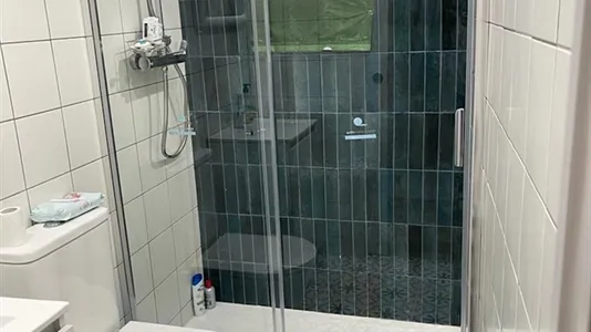 Rooms in Barcelona Ciutat Vella - photo 9