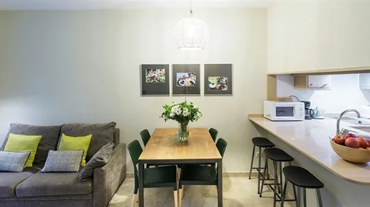 Apartments in Barcelona Ciutat Vella - photo 2