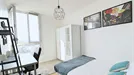 Room for rent, Paris 20ème arrondissement, Paris, &lt;span class=&quot;blurred street&quot; onclick=&quot;ProcessAdRequest(7724994)&quot;&gt;&lt;span class=&quot;hint&quot;&gt;See streetname&lt;/span&gt;[xxxxxxxxxxxxx]&lt;/span&gt;