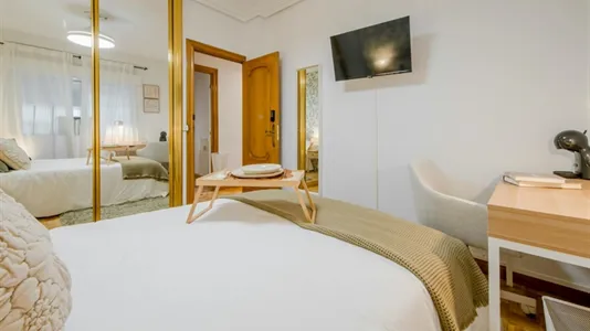 Rooms in Madrid Retiro - photo 4