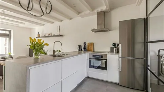 Apartments in Location is not specified - photo 8