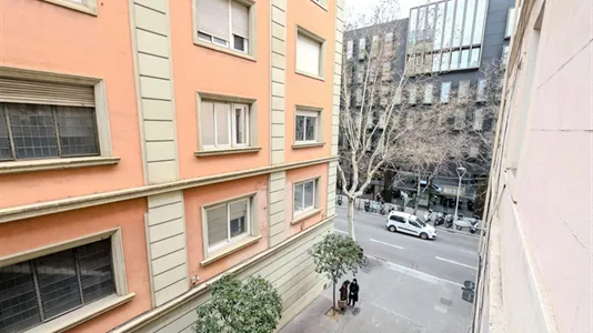 Rooms in Barcelona Eixample - photo 6