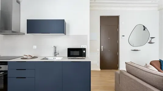 Apartments in Barcelona Ciutat Vella - photo 4